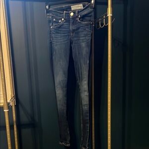 Sz 24 EUC rag & bone Skinny Jeans